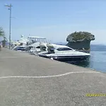 Celestina Ischia 라코아메노